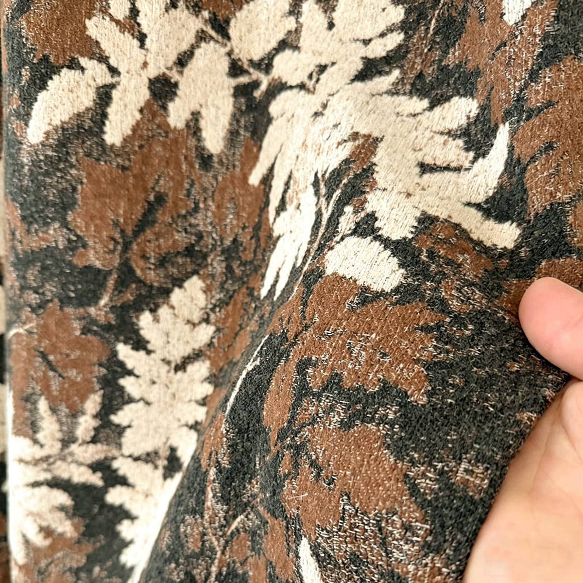 Wabi-Sabi Mid-Tone Brown Foliage Jacquard Curtains